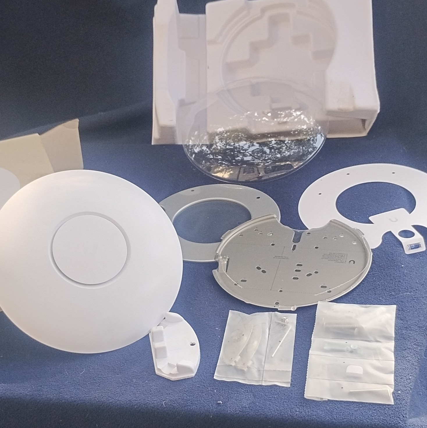 Ubiquiti UniFi UAP-AC-PRO Dual-Band Enterprise WiFi 5 Wireless Access Point