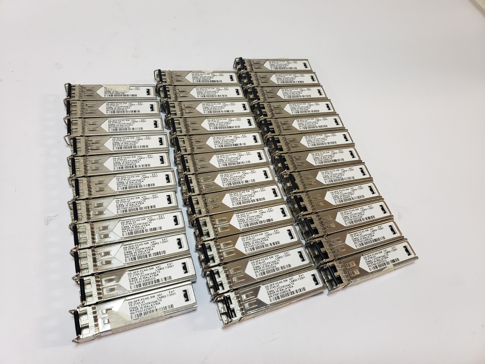 LOT OF 35 Used Cisco DS-SFP-FC4G-SW 10-2195-01 SFP Transceiver Module