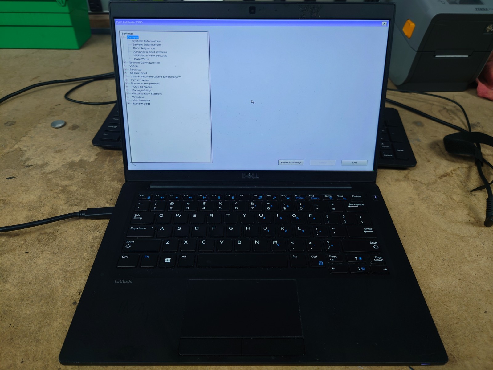 Dell Latitude 7380 13.3" FHD Touchscreen i7-7600U 8GB RAM No OS/SSD