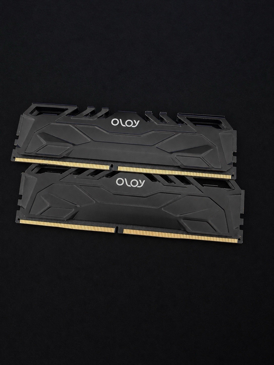 OLOy 16GB (2x8GB) PC4-24000 (DDR4-3000) UDIMM Memory MD4U083016BJDA