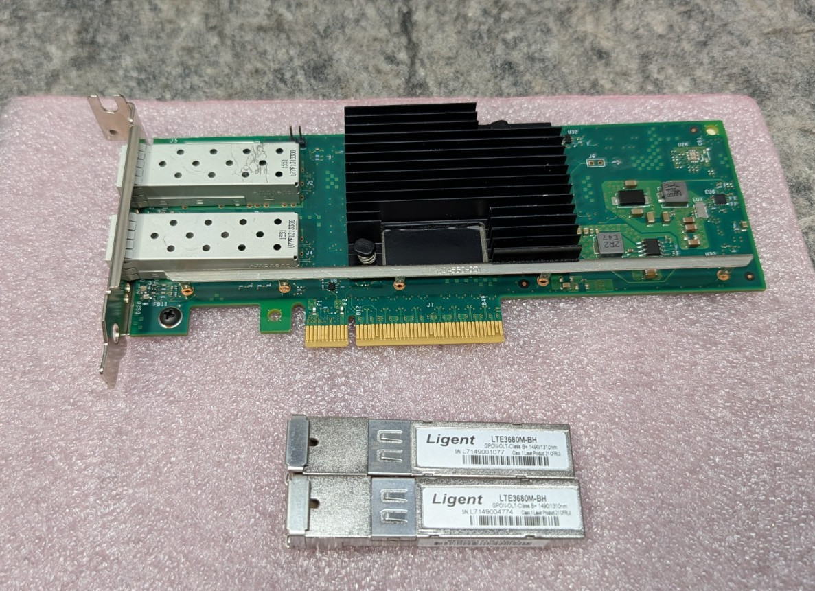 Intel X710-DA2  10GbE SFP+ PCIe Card 2 Port Fiber with 2 x SFP Transceivers
