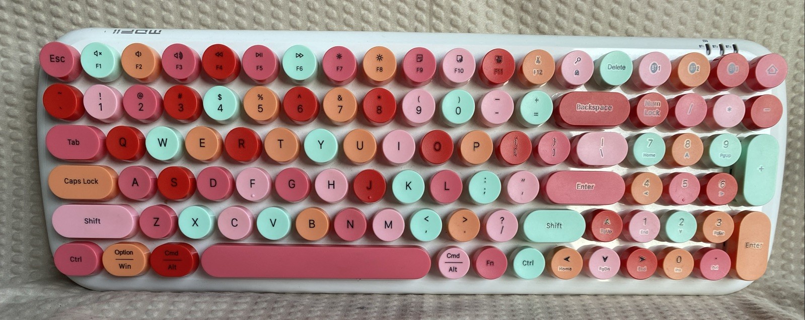 MOFii Keyboard Candy BT 100 Key Bluetooth Fashion White Mixed Color Retro Keycap