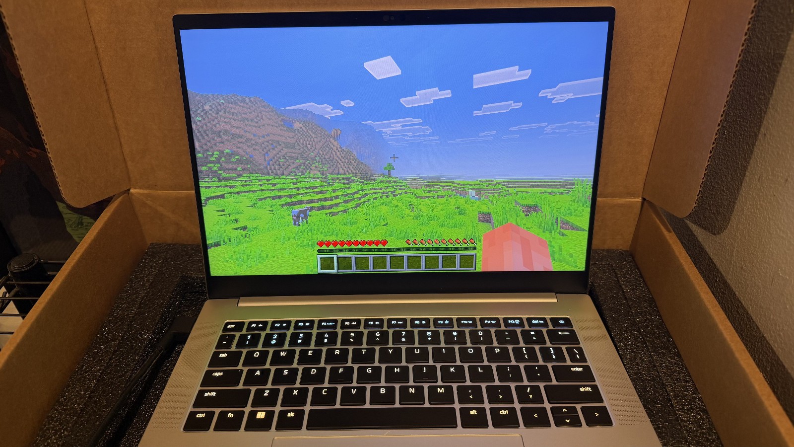 Razer Blade 14 Ryzen 9 7940HS 64GB 1TB SSD RTX 4070 240Hz QHD+ (2023)