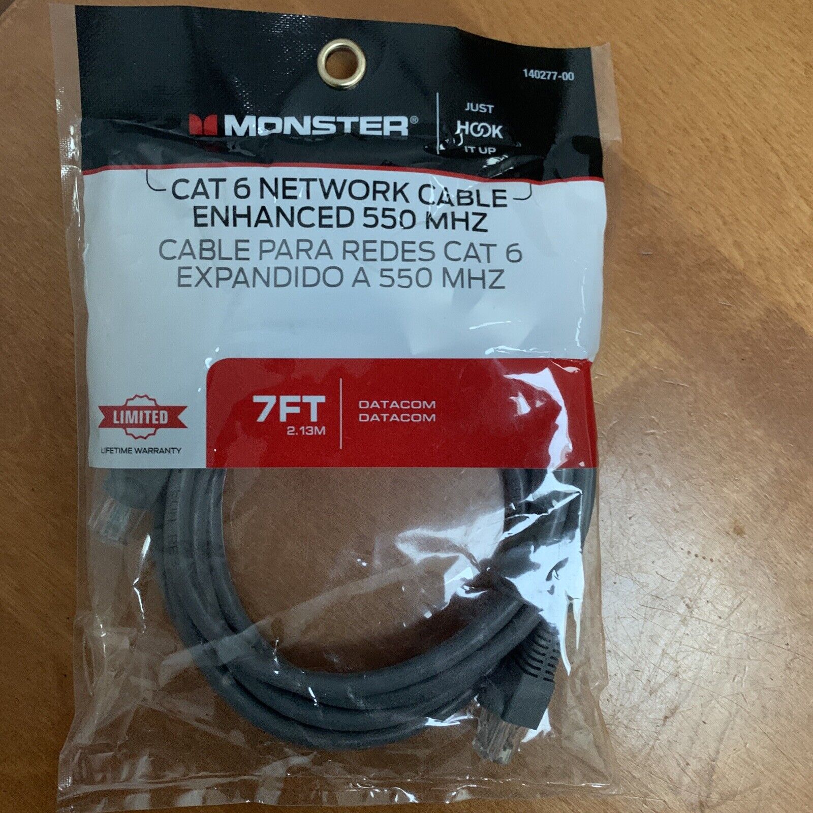 Monster  Cat, Six Networking Cable, 7 Feet Product 140277-00￼