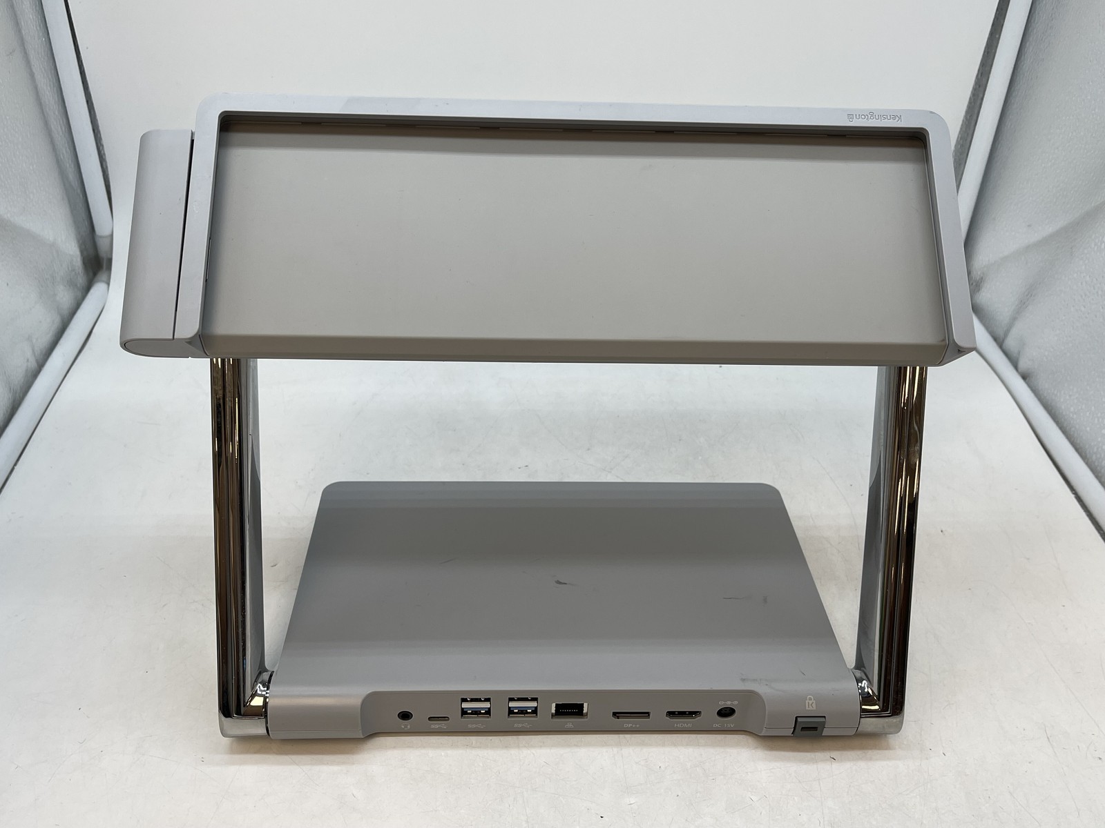Kensington SD7000 for Microsoft Surface Pro Docking Station Only FREE S/H