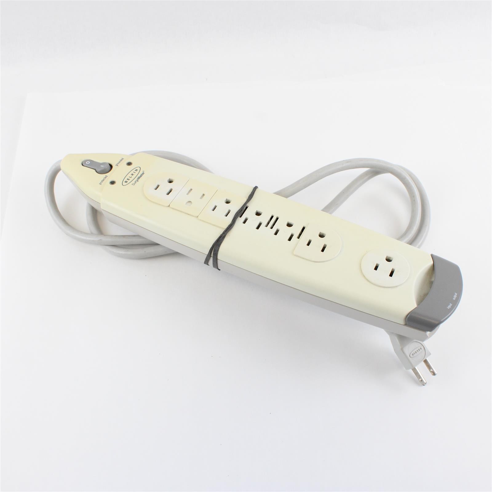 Belkin SurgeMaster F9H710-06 Surge Protector Power Strip