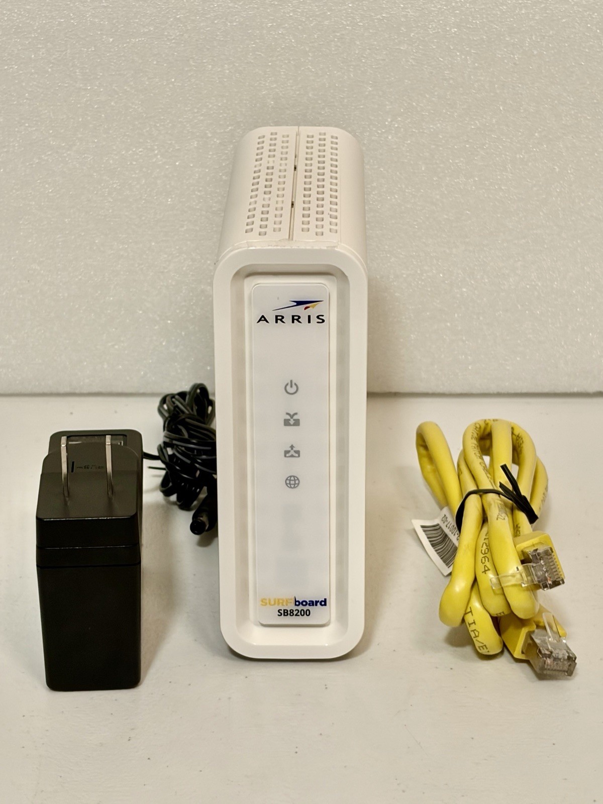 ARRIS SURFboard SB8200 DOCSIS 3.1 Cable Modem Gigabit w/ Power Adapter Tested