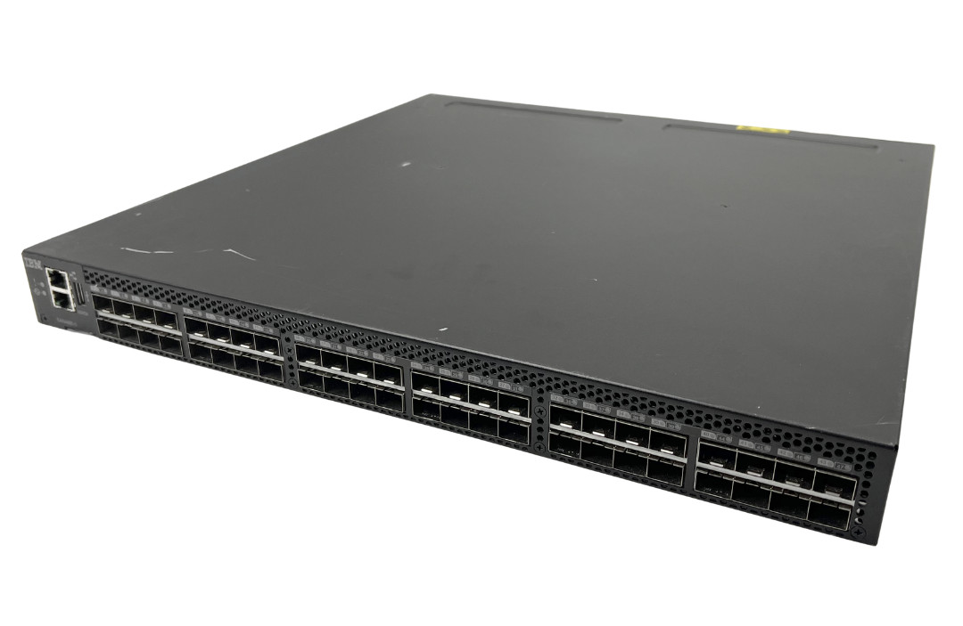 IBM SAN48B-5 (2498-F48) 48x 16Gb Port Fibre Channel Switch (24x Active Ports)