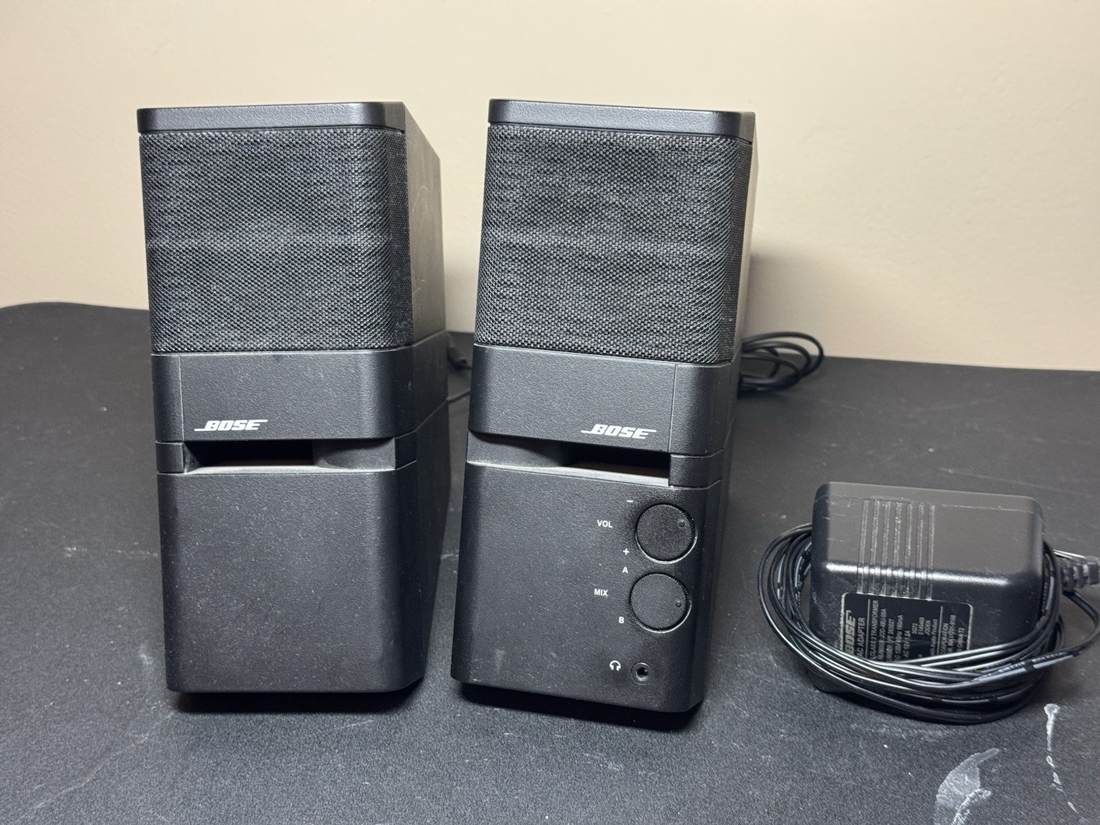 BOSE MediaMate Stereo PC Speaker Set: Adapter, Duel Inputs, Tested & Works Great