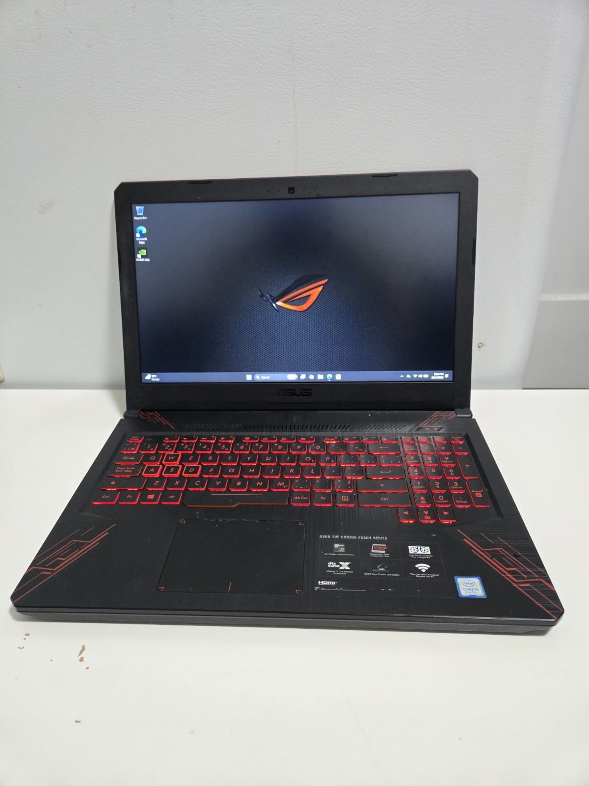 ASUS TUF Gaming Laptop | GTX 1050 | i5-8300H | 16 GB Ram | 256 GB SSD