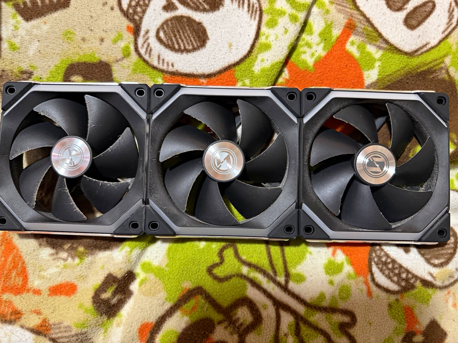 Lian Li 120mm RGB Case Fans x7 + Lian Li 140mm RGB Case Fans x2