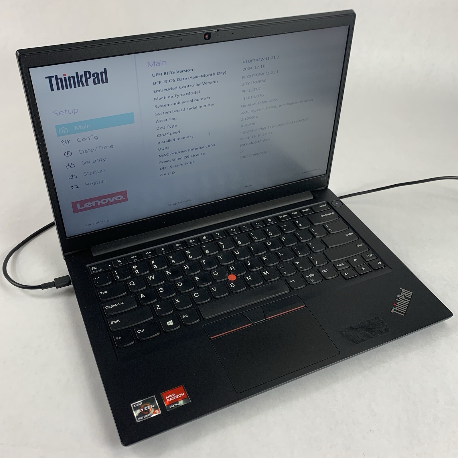 Lenovo ThinkPad E14 Gen 3 14" Ryzen 5 5500U 2.1 Ghz 8 GB Ram No OS/HDD/AC Dinged