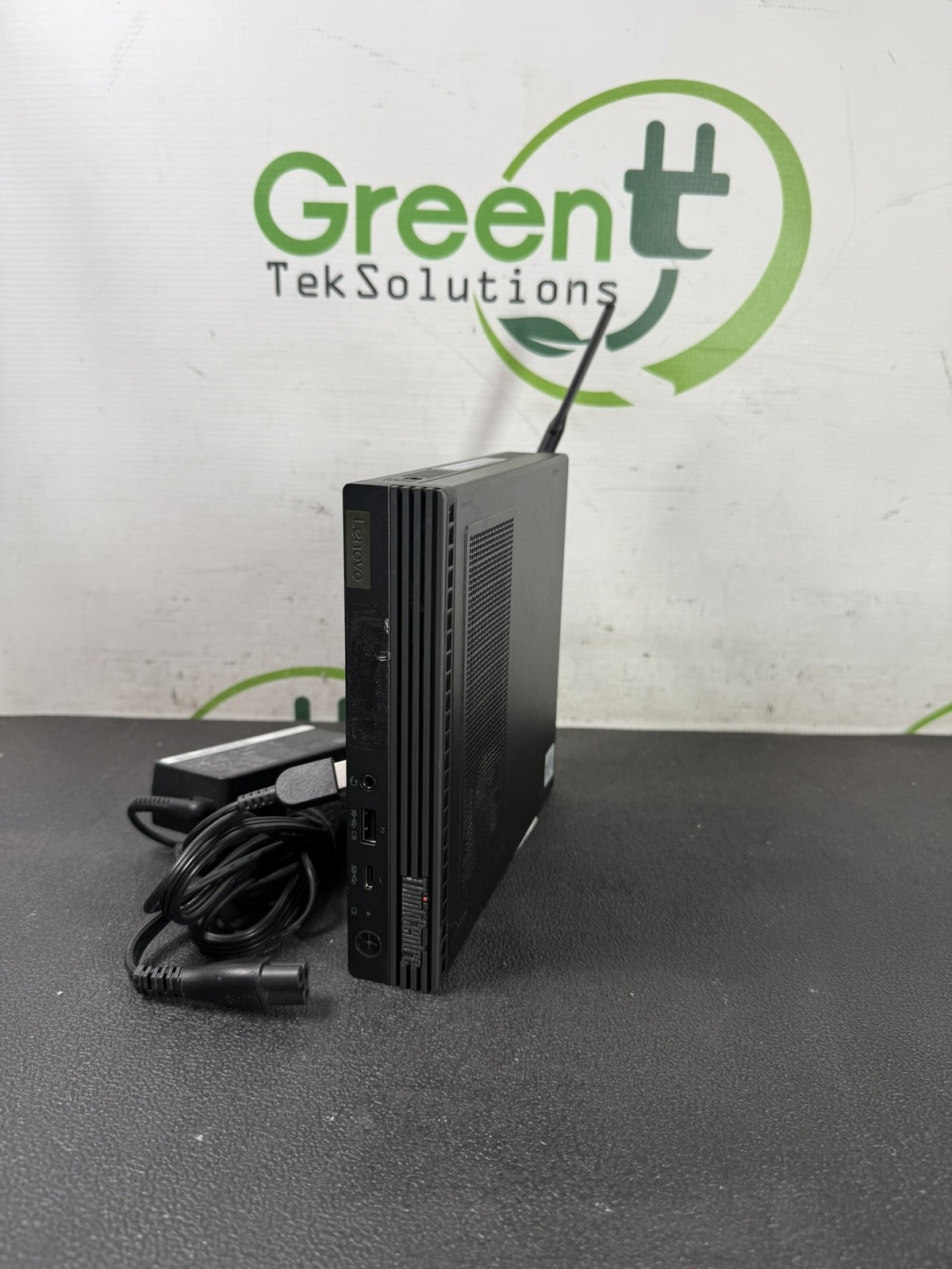 Lenovo ThinkCentre M90q Tiny i5-10500 8GB DDR4 256GB NVMe Win11 Pro PC