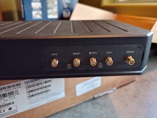 LOT OF 3 - CRADLEPOINT E3000-C18B S5A950A ENTERPRISE ROUTER - PARTS