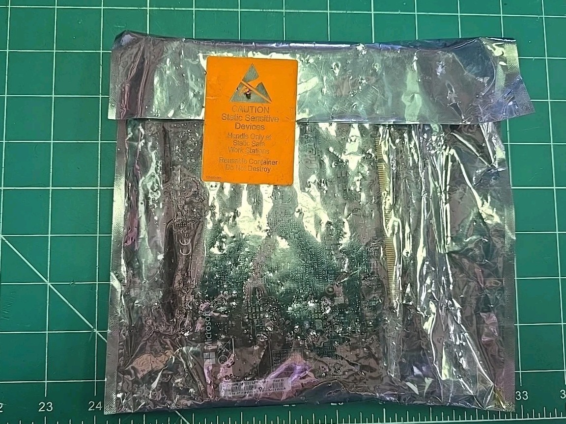 Microsoft   M1037380-006 REV  D Accelerator Card