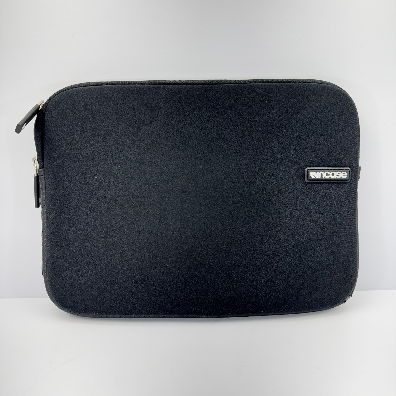 Incase Designs Neoprene Sleeve - Notebook Ipad 11" Black