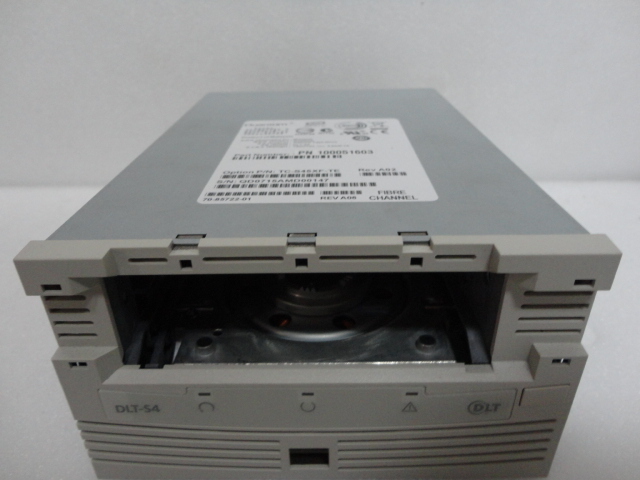 Quantum TC-S45XF-TE 100051603 70-85722-01 DLT-S4 Fibre Channel Bare Loader Drive
