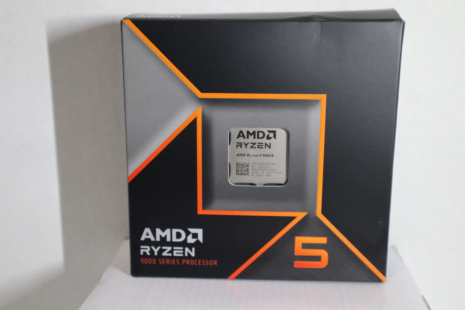 NEW AMD Ryzen 5 9600X - Granite Ridge (Zen 5) 6-Core 3.9 GHz - AM5 CPU Processor
