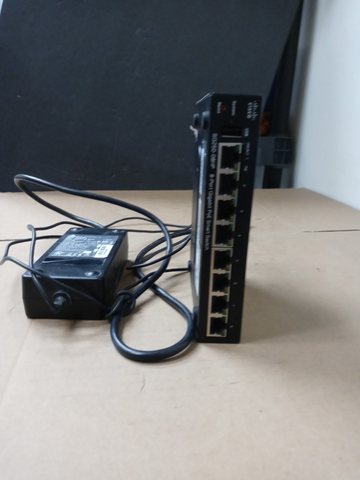 Cisco SG250-08 8-Port Gigabit Smart Switch w/ AC Adapter