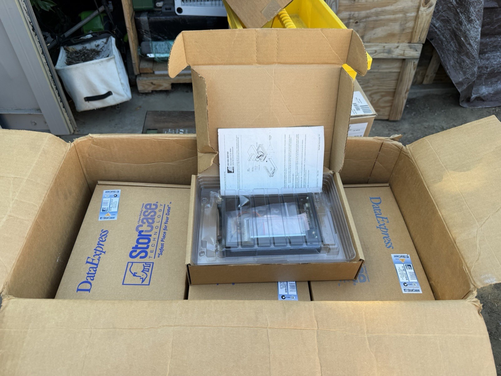 Storcase DE100i-RSWC160/B 5.25" 68-Pin SCSI Wide Frame