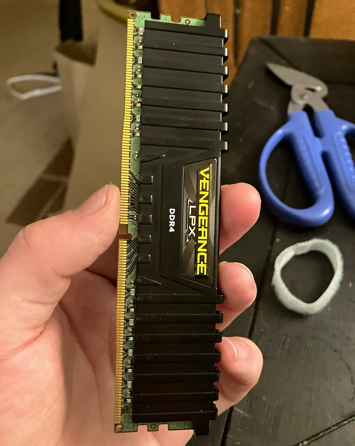 Corsair Vengeance LPX 16GB DDR4-2666 DIMM 288-Pin Non-ECC CMK4B16GX4M1A2666C16