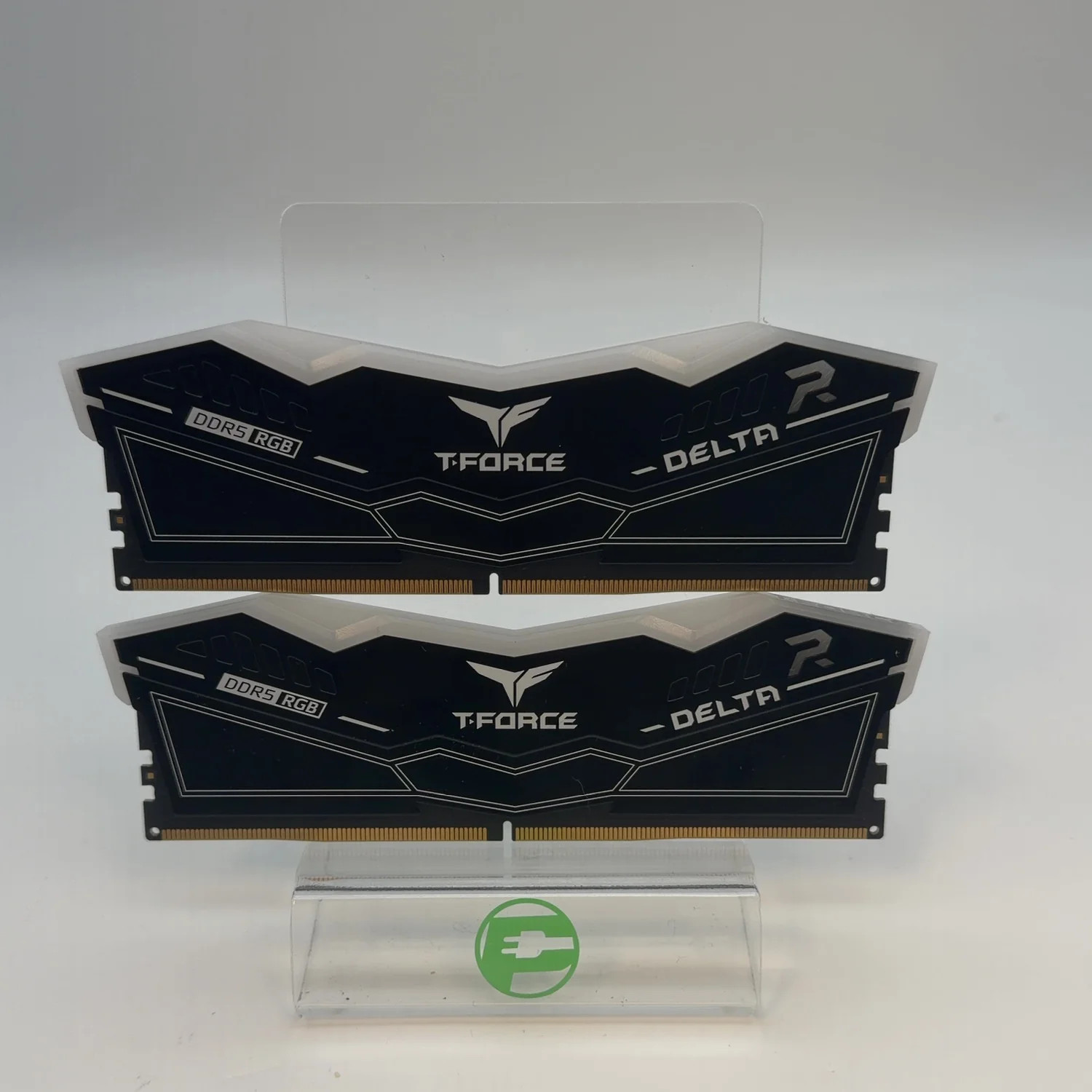 TeamGroup T-Force Delta RGB 32GB (2x16GB) RAM DDR5 5200MHz FF3D516G5200HC40CBK