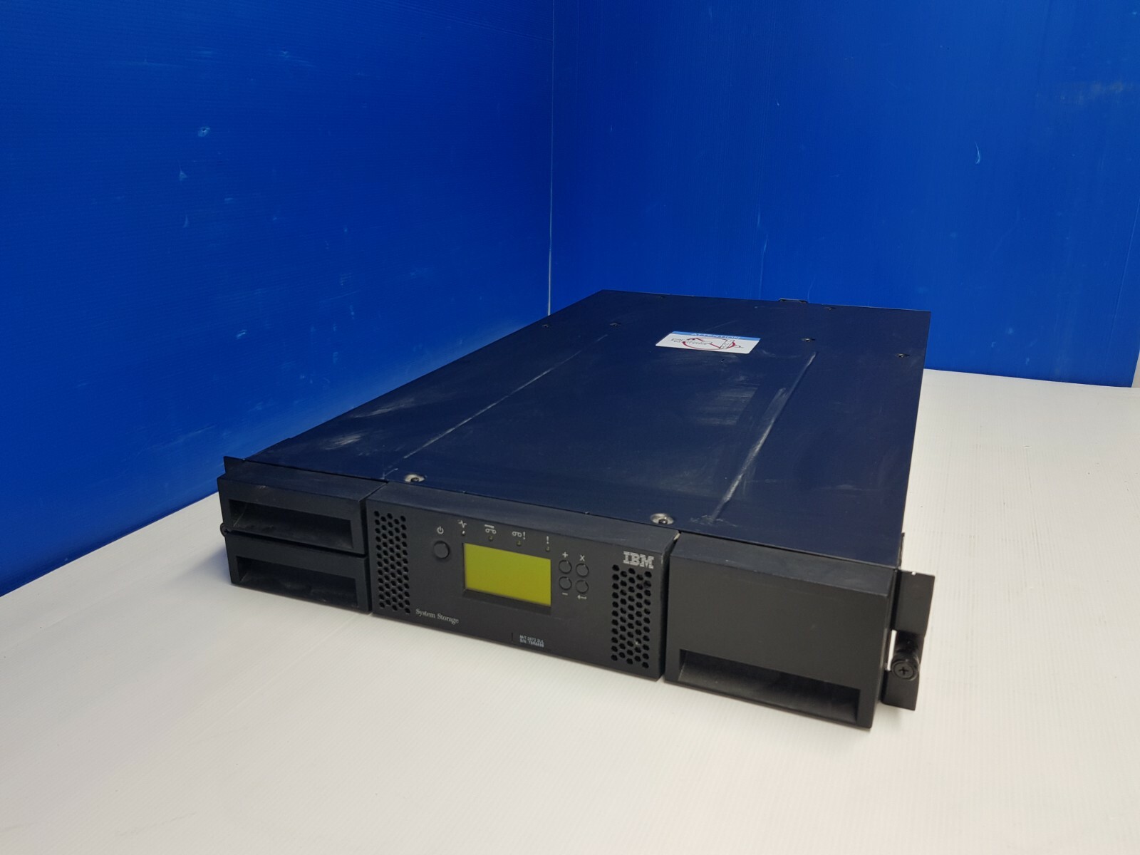 IBM System Storage Tape Library Express Model 3573-X2U 45E1010 w/ 2x 46X6073