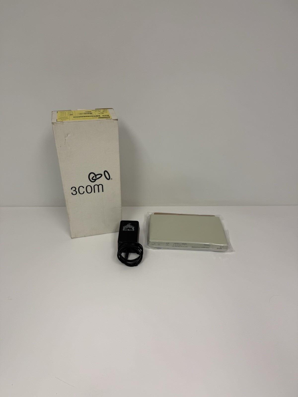 3Com Office Connect Hub 8/TPM 8-Port Brand New
