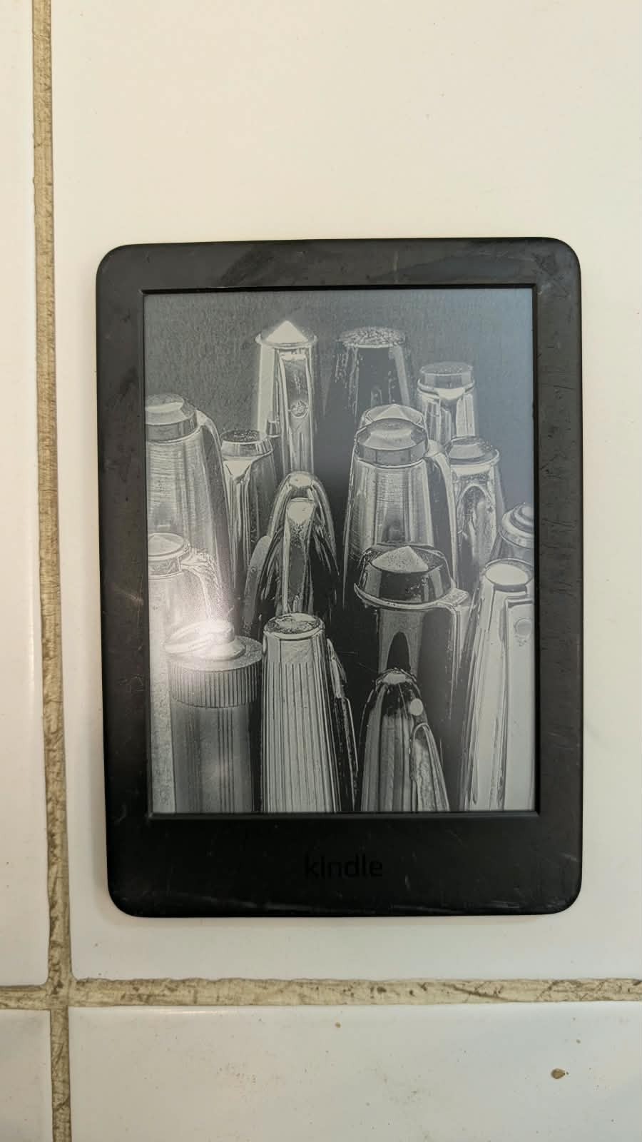 Genuine Amazon Kindle Basic 10th Gen E-Ink Reader Black J9G29R PRISTINE