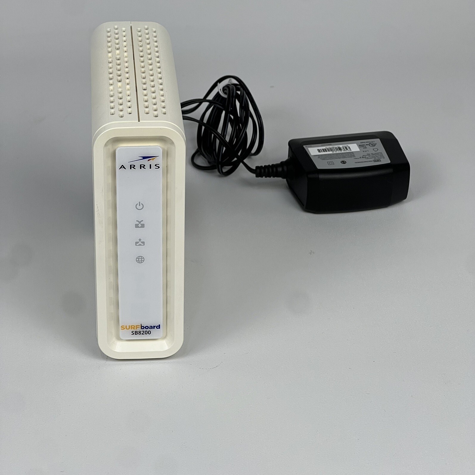ARRIS SB8200 Cable Modem Fast DOCSIS 3.1 32x8 Gigabit Cable Modem w/ 2 ethernet