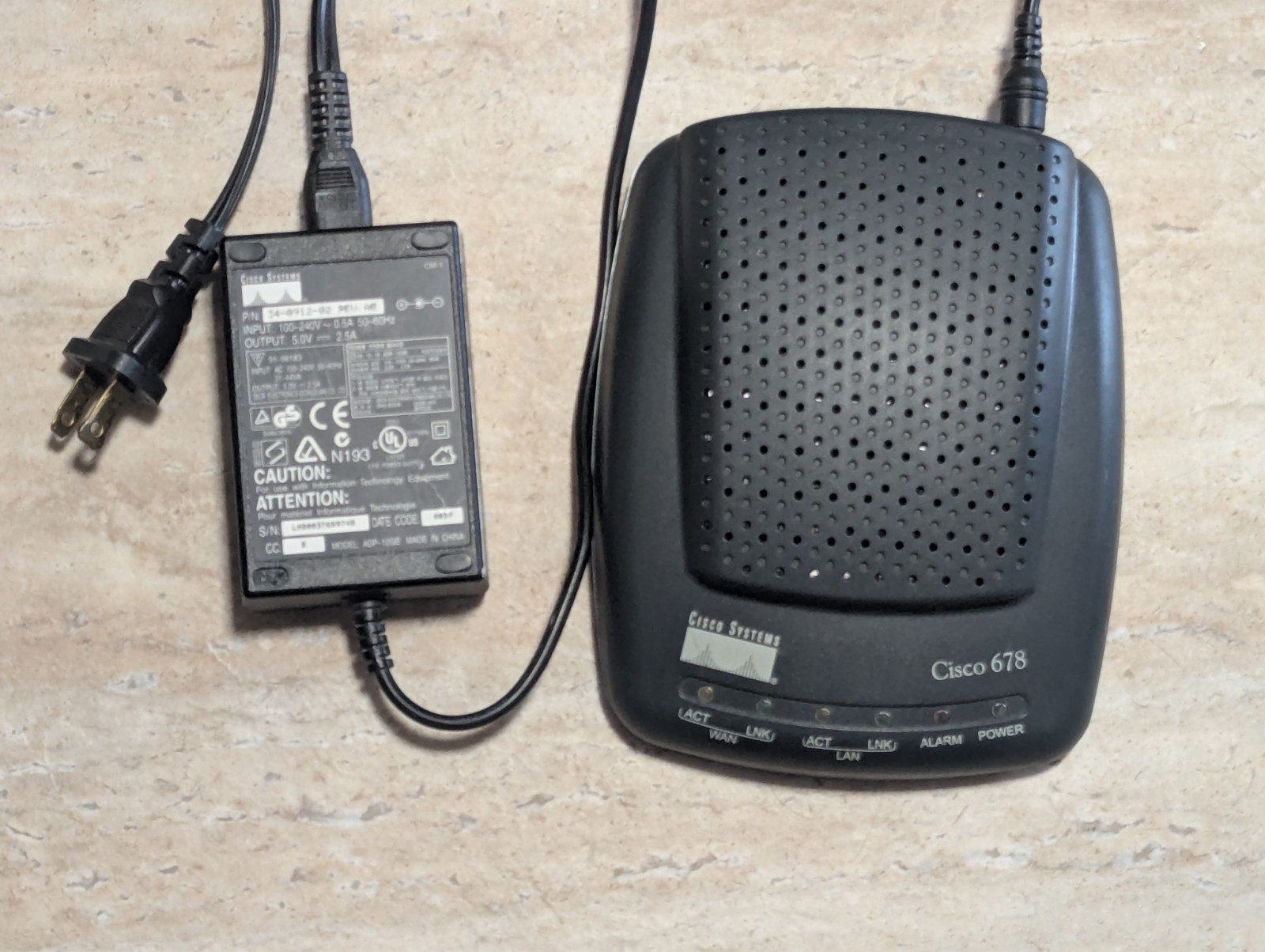 Cisco Systems 678 DSL Modem/Router- With Power Cord 2.4.3