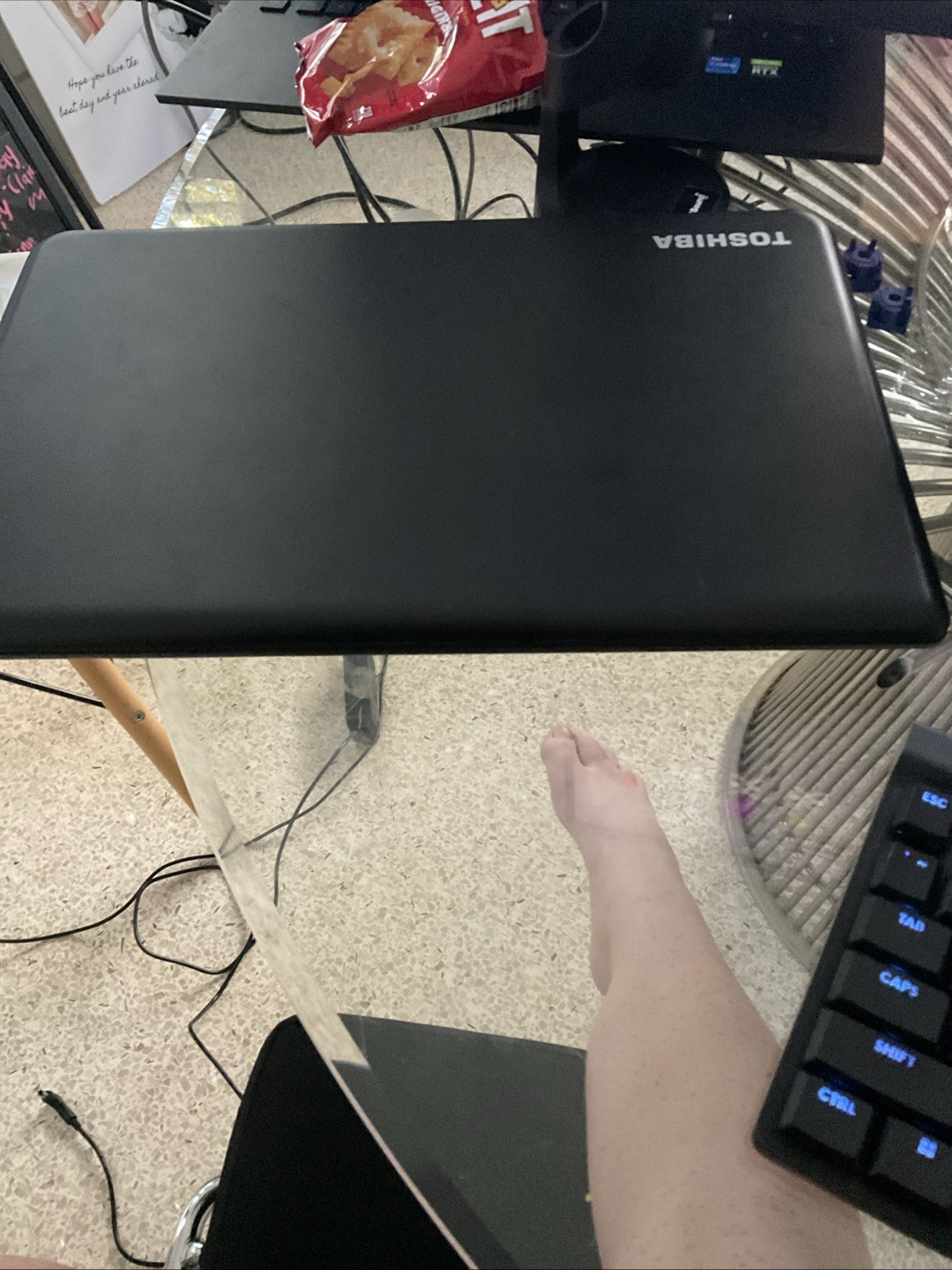 Toshiba Pc Laptop Turns On And Has Disc Drive Awesome Pc