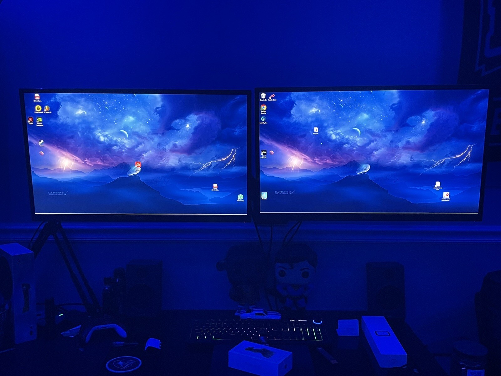2 Acer 27” KA272 + Wall mount & more