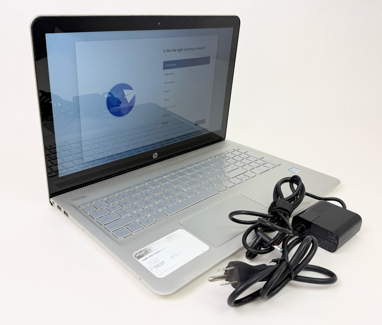 HP Envy 15-as068nr 15.6" FHD Touch i5-6200U 8GB 500GB SSD W11H Notebook