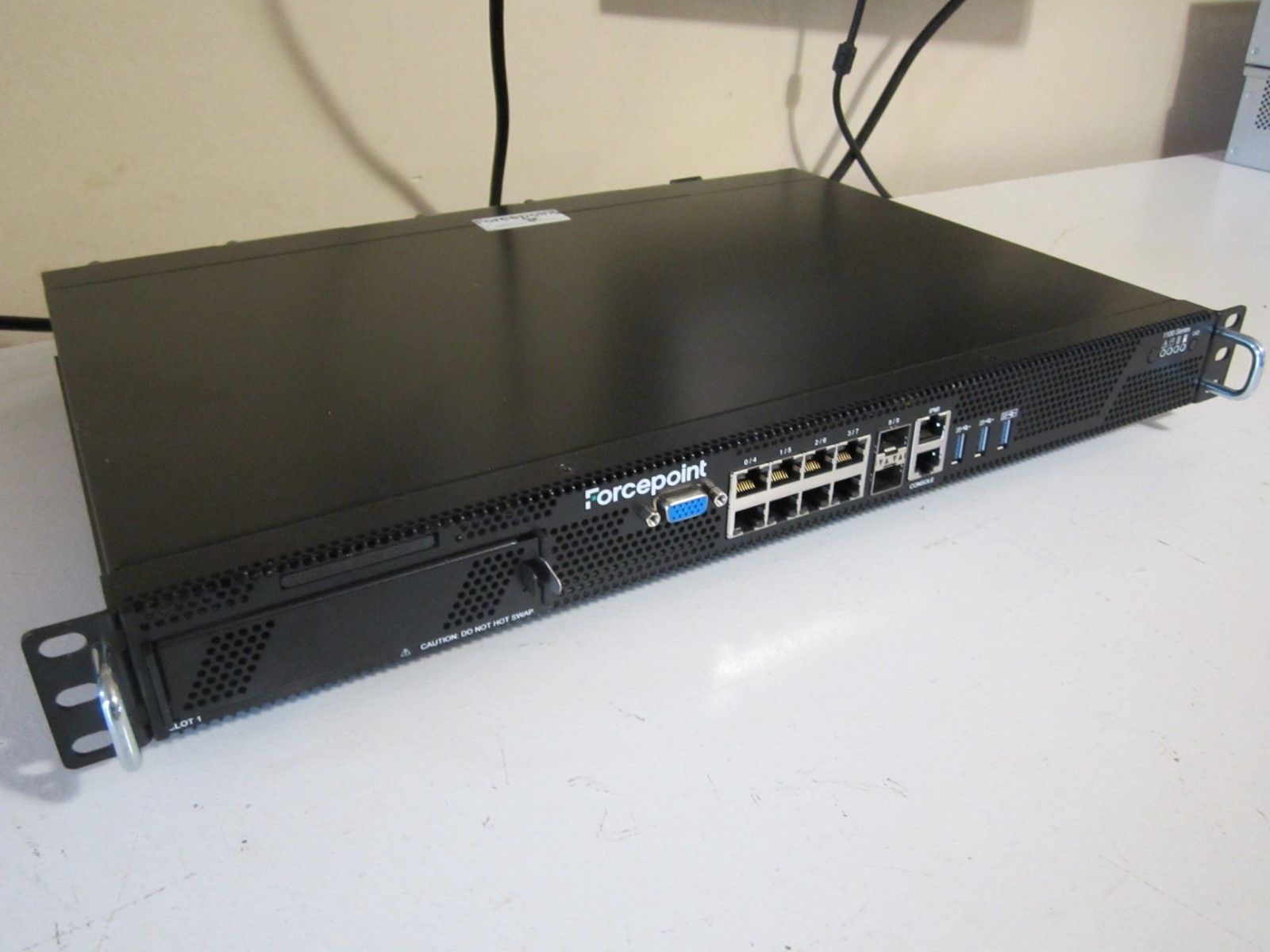 PfSense: 8x1Gb, 2x10Gb, Pentium D1508, 16GB, 64GB SSD, AES-NI (Forcepoint 1101)