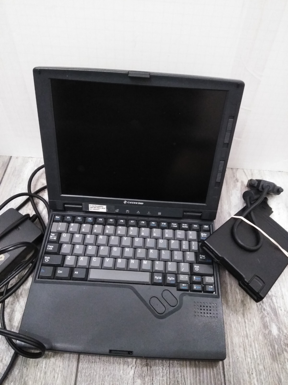 Gateway 2000 laptop model G1486DX2-50 W- POWER-CORD DISK ADAPTER
