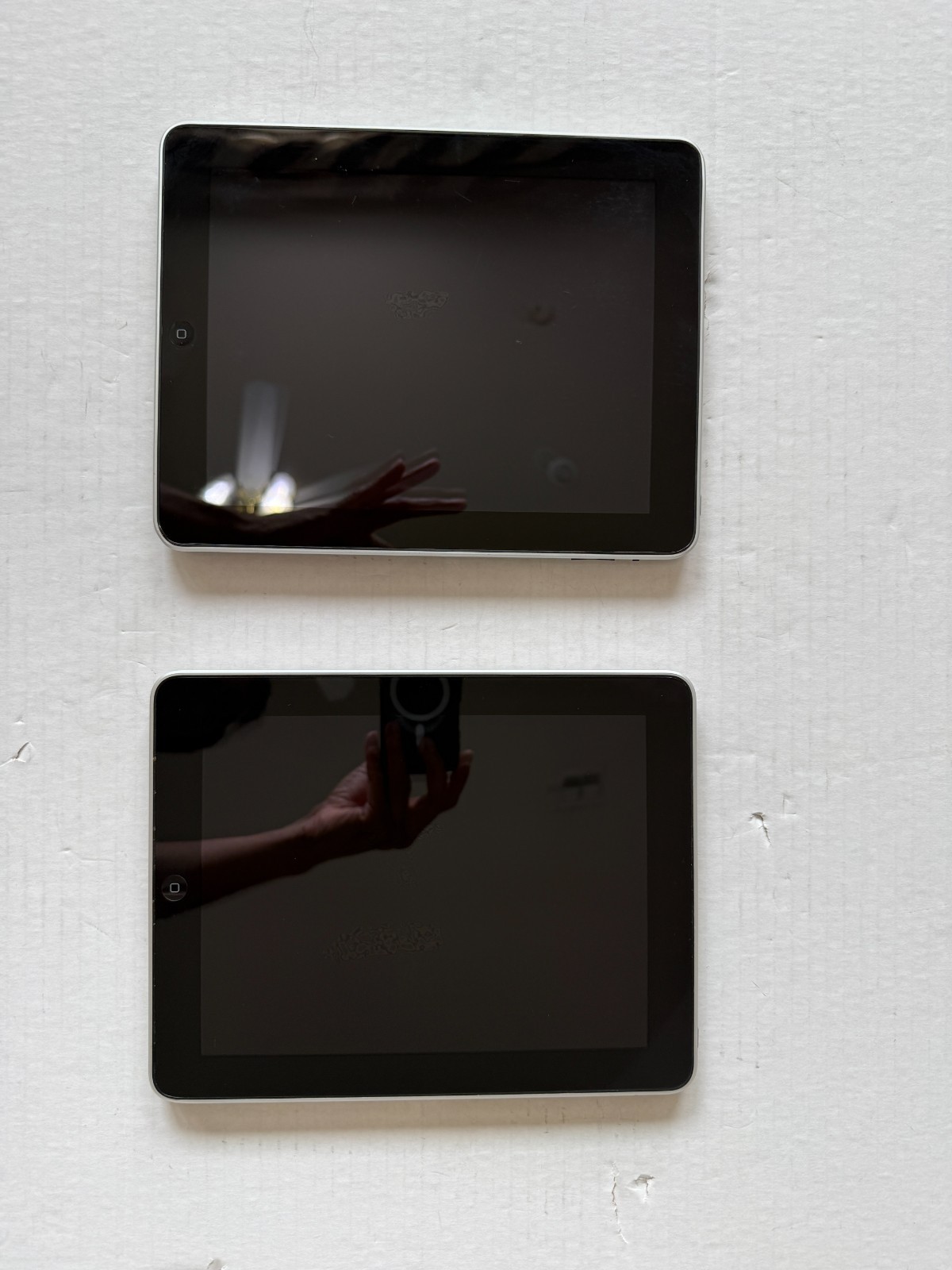 Set of 2 Apple iPad 1st Gen 16GB Silver Model A1219 WiFi - No Power