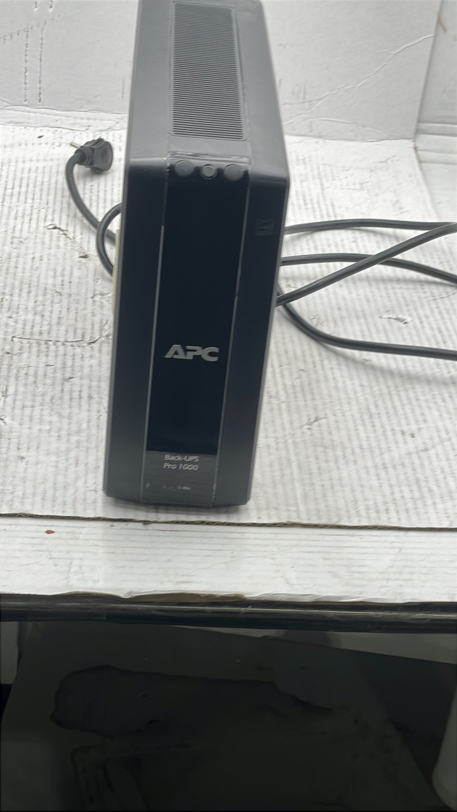APC Back-UPS Pro 1000 BR1000G 1000VA 600W 120V 8-Outlet UPS