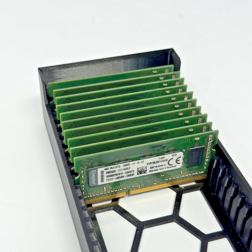 10x Kingston KVR16LSE11/4HB 4GB DDR3L-1600 ECC SODIMM PC3L-12800 40GB For A1SRi