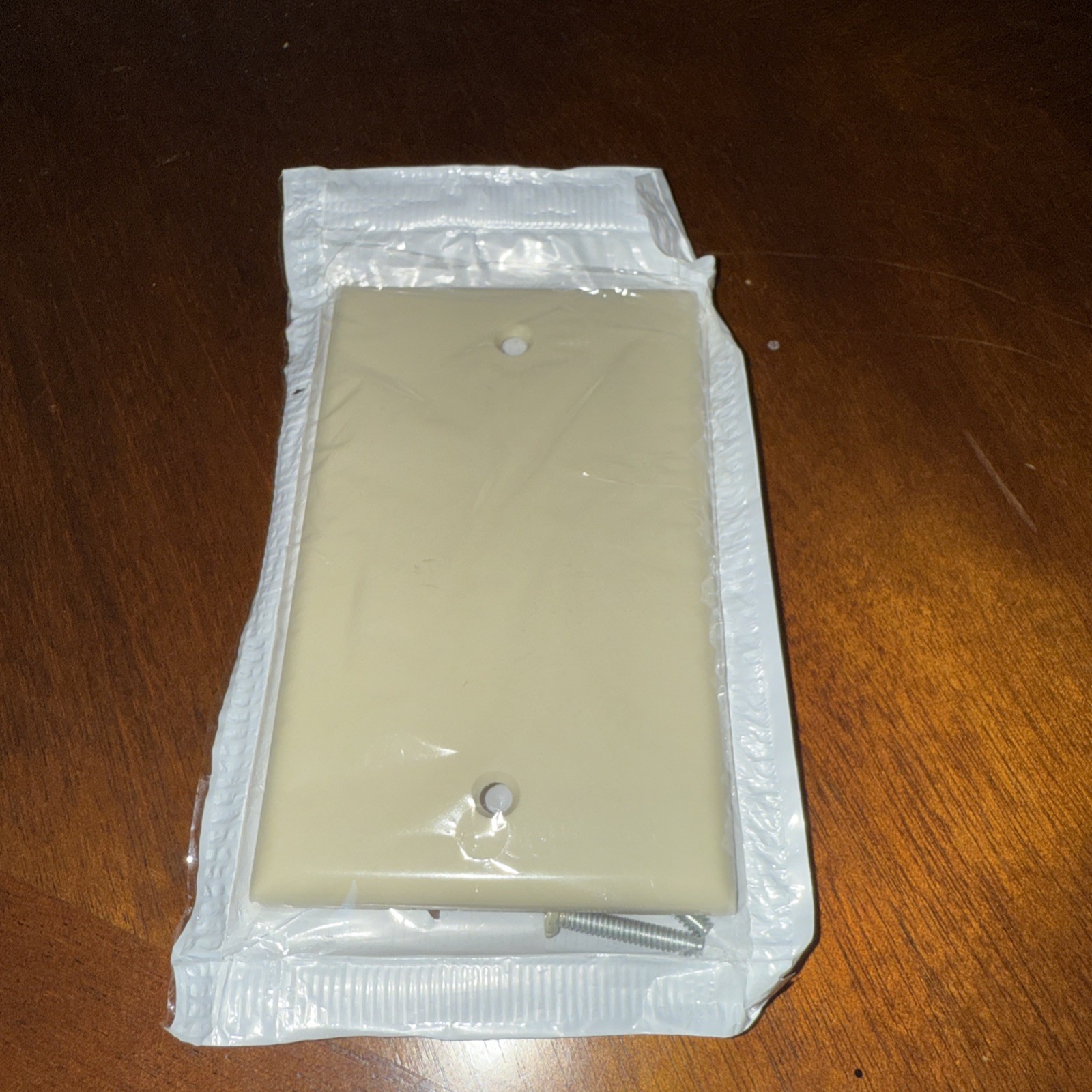 Leviton Ivory Gang Mount Blank Plastic Cover Wall plate 86014 QUANTITY DISCOUNT