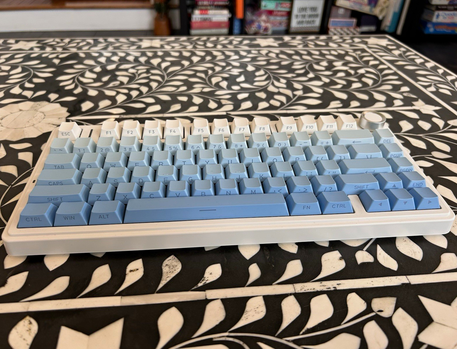 AULA F75 PRO Mechanical Keyboard White/Blue Wireless BT 2.4G USB-C Detach