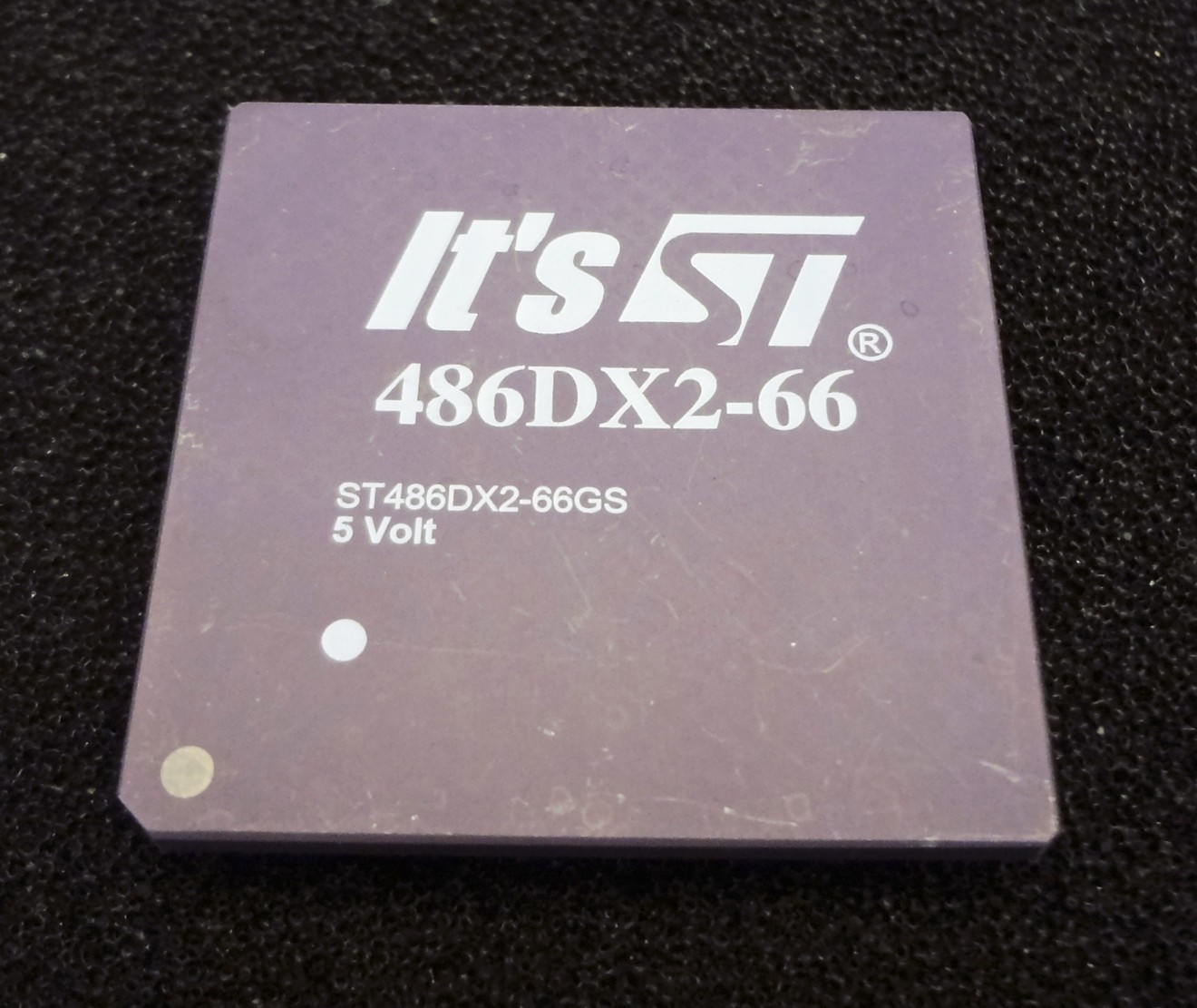 Vintage ST Micro ST486DX2-66GS CPU Socket 3 Vintage Processor IC
