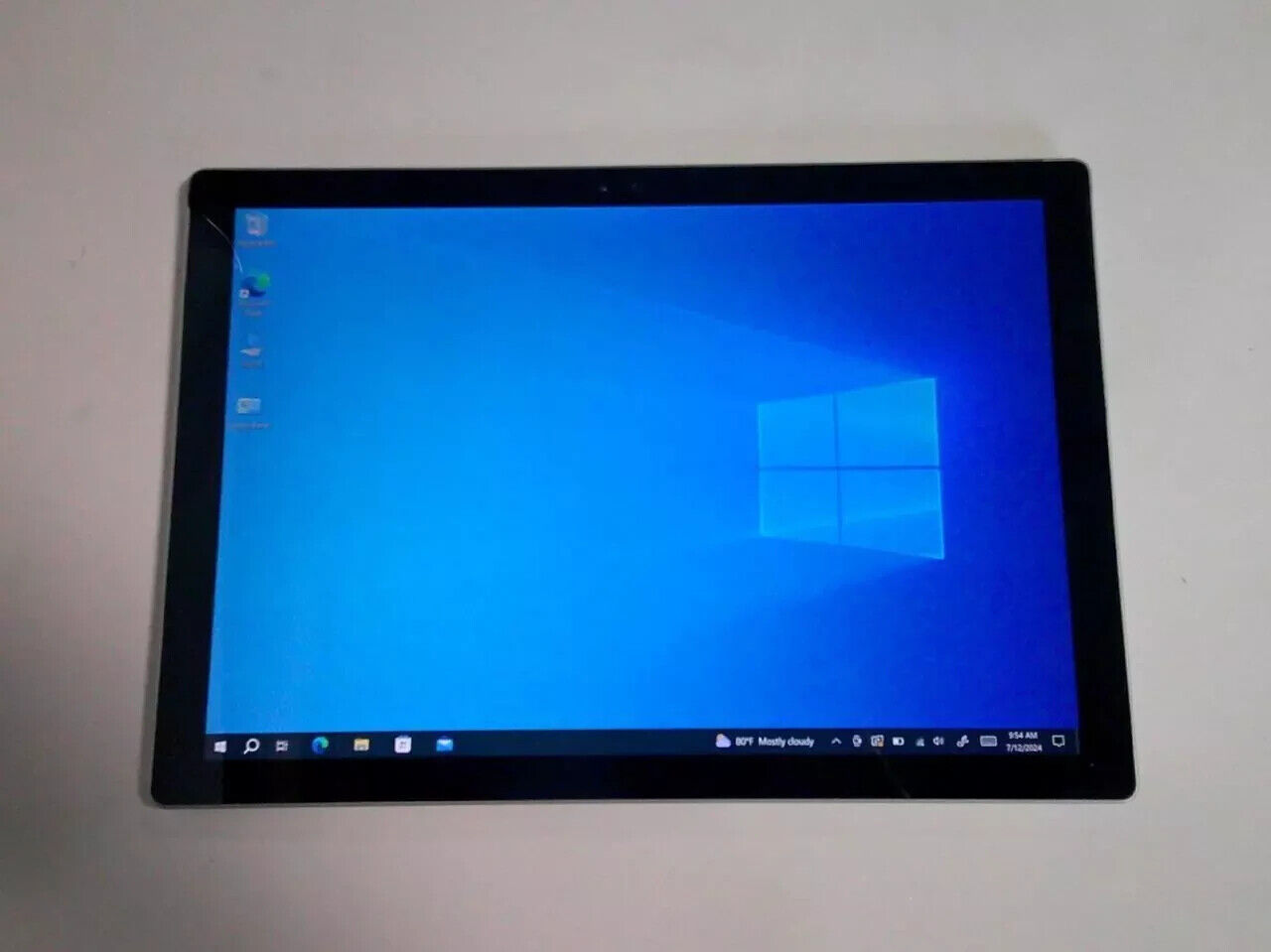 Microsoft Surface Pro 4 1724 8GB ,Intel I5-6300u , 256GB Laptop