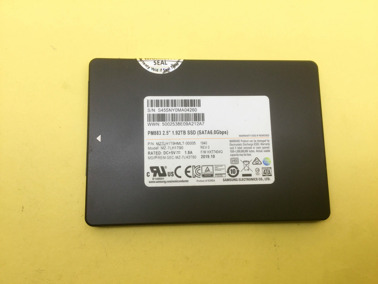 MZ-7LH1T90 Samsung PM883 1.92TB SATA 6.0Gbps 2.5in SSD MZ7LH1T9HMLT
