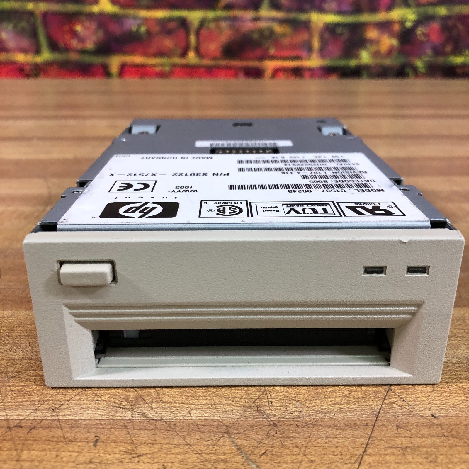 HP SureStore DAT24 C1537-00240 12/24GB DDS-3 SCSI Internal Tape Drive TESTED