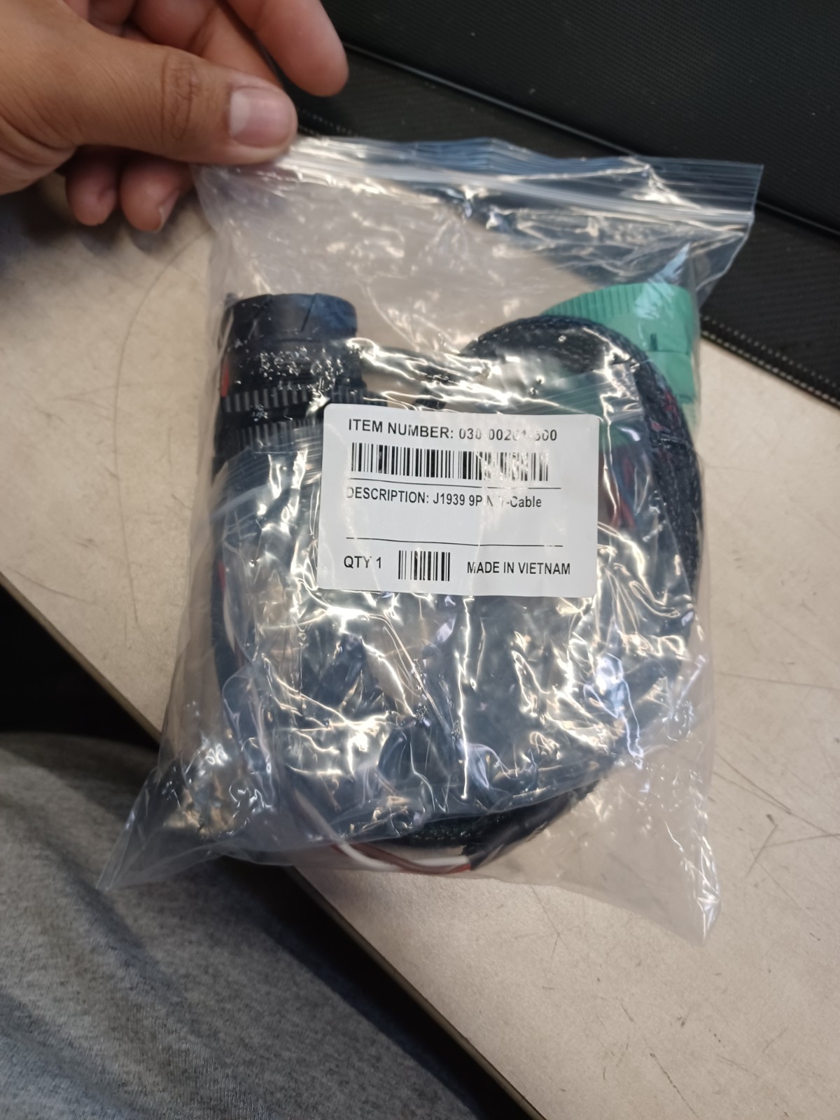 9 Pin Green J1939 Type II Y Cable Heavy Duty 030-00261-500