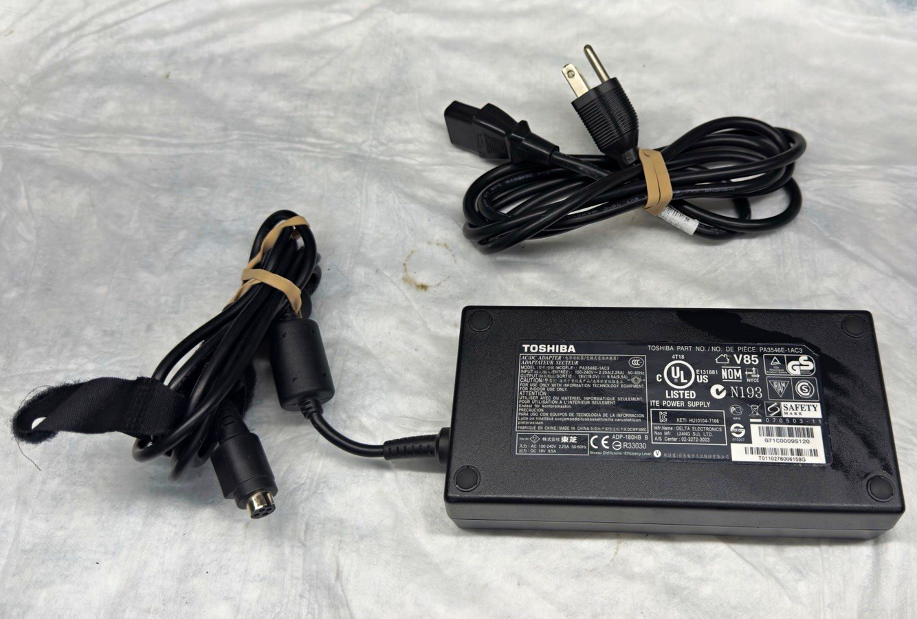 Genuine Toshiba PA3546E-1AC3 AC Adapter 19V 9.5A 180W ADP-180HB B 4-Pin OEM
