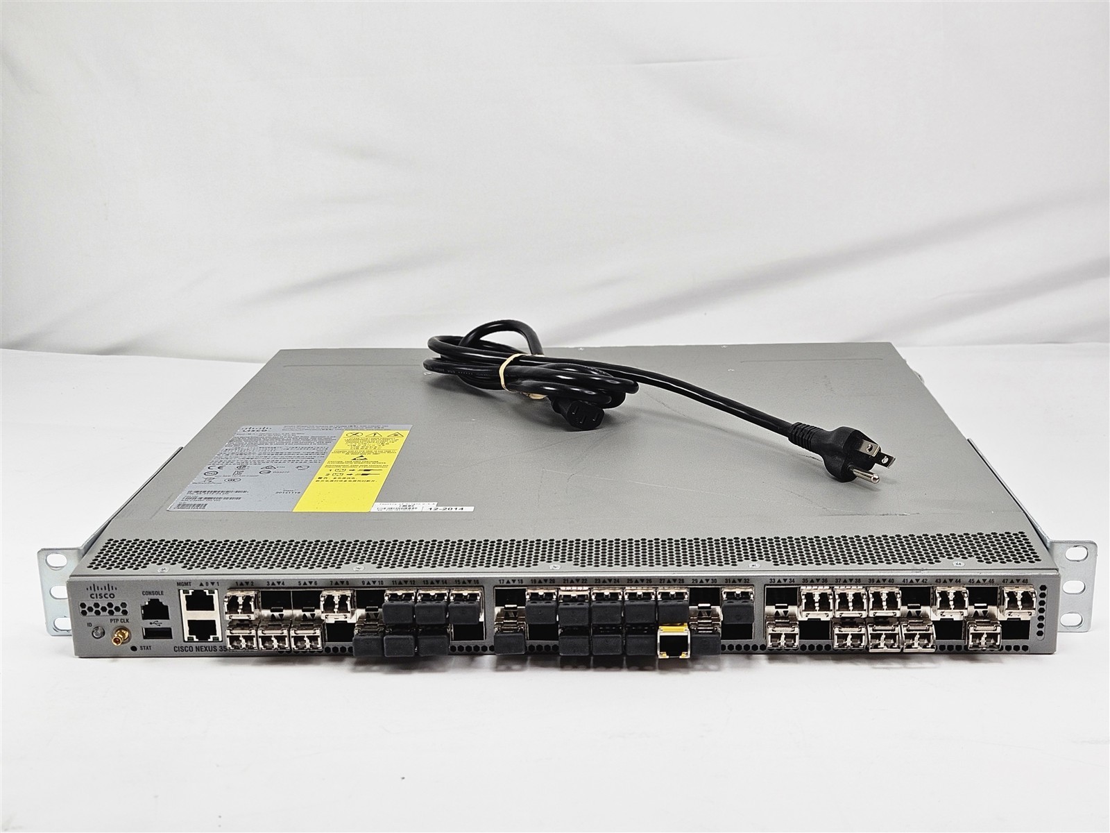 Cisco Nexus 3000 N3K-C3548P-10G 48x 10GbE SFP+ L3 Switch Damaged Case No OS