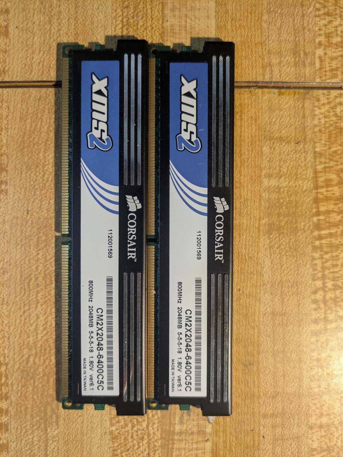 4GB (2x2GB) Corsair CM2X2048-6400C5C XMS2 DDR2-6400 800MHz