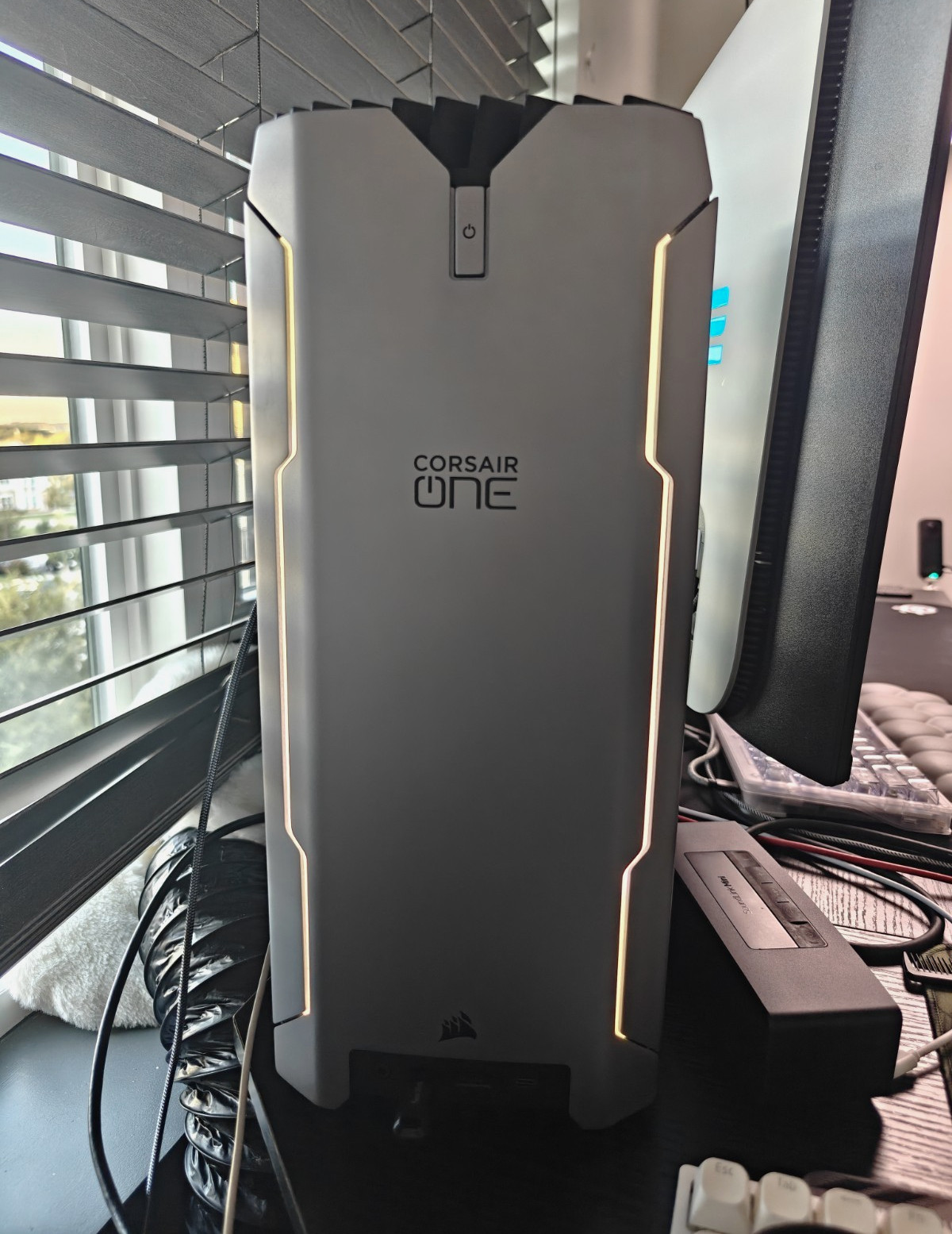 corsair one pro a200 Ryzen 9 5950X 64GB RAM 4TB RTX 3080